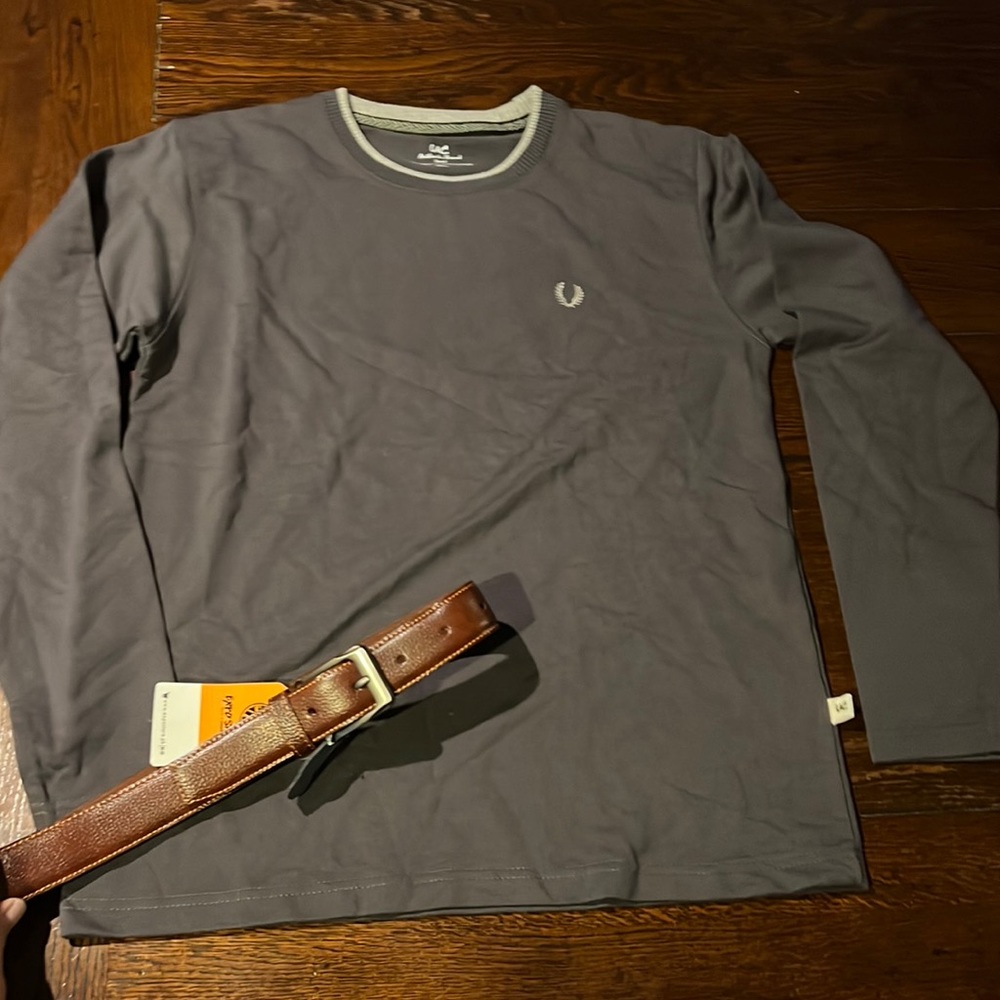 New Boys stretch sweatshirt and belt, size S